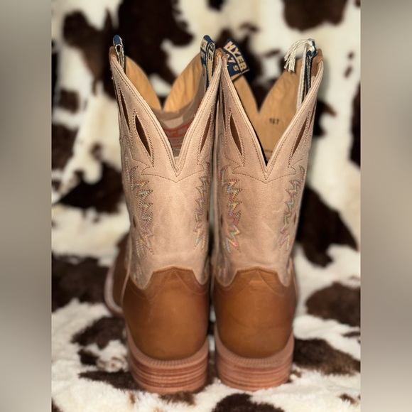 Hyer Mulberry Brown Western Cowboy Boots - Picture 3 of 4